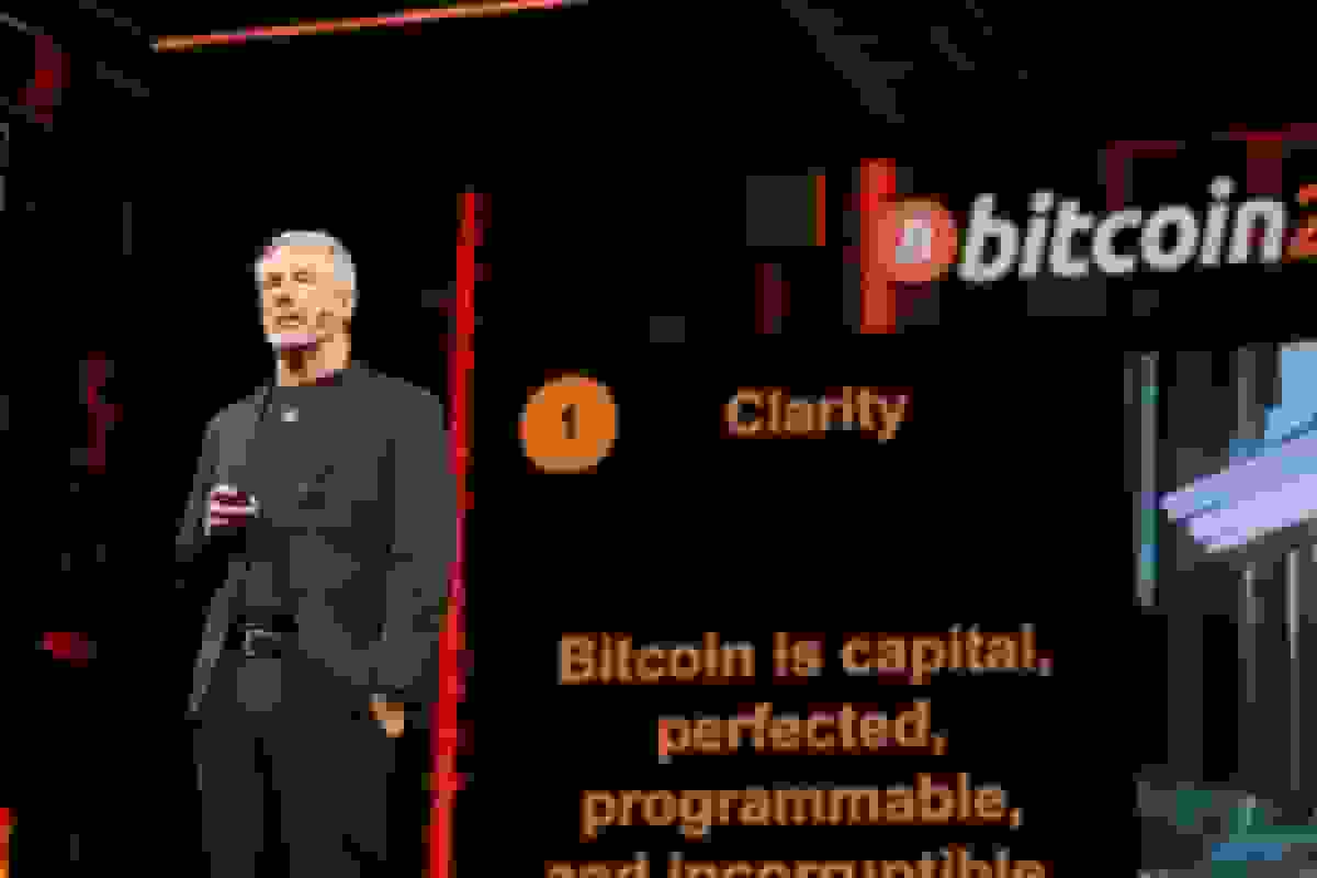 تحلیلگران استراتژی هشدار درباره حق بیمه بیت‌کوین سیلور را می‌دهند