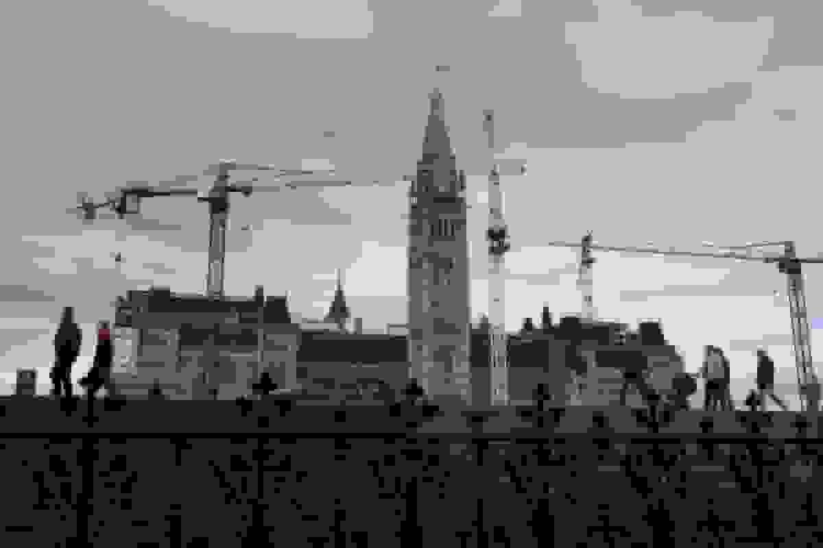 کارنی بودجه مبتنی بر بدهی را برای احیای اقتصاد کانادا ارائه می‌دهد