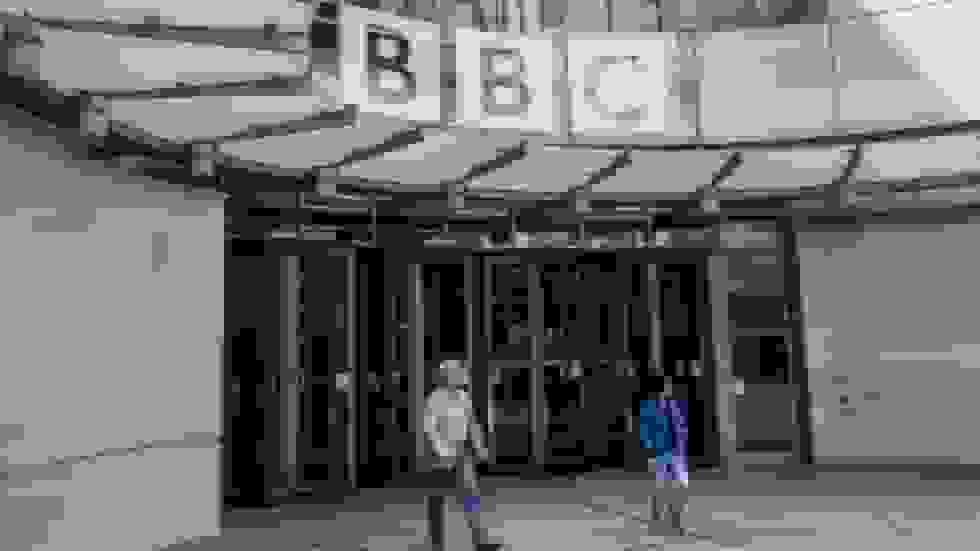 ناظر ارتباطات بریتانیا بی‌بی‌سی را به دلیل مستند غزه تحریم می‌کند