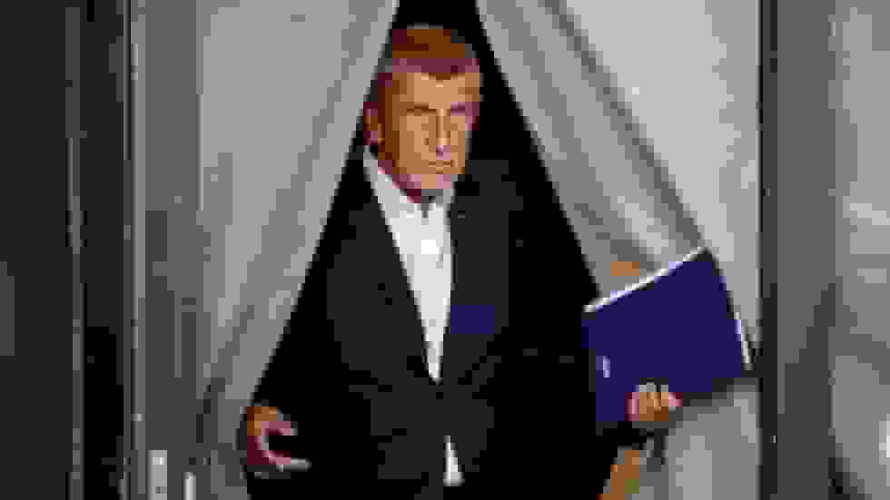 منتقد کمک‌های نظامی به اوکراین رهبری دولت جدید چک را بر عهده می‌گیرد