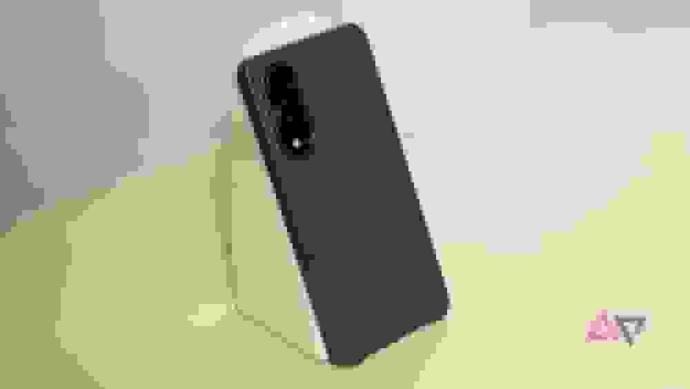 در نبرد باریک‌ترین‌ها، آیفون ایر درخشید و گلکسی S25 اج جا ماند