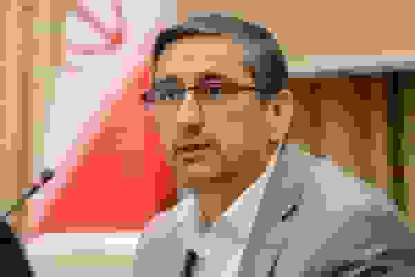 استاندار لرستان: دوز سیاست را در آموزش‌وپرورش کم کنیم