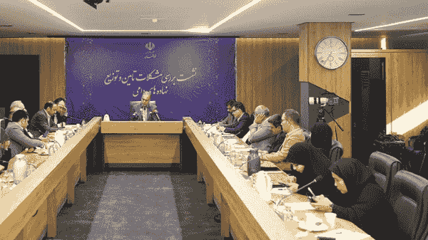 معاون بانک مرکزی: تخصیص ارز واردات بر اساس نظر وزارت جهاد کشاورزی انجام می‌شود