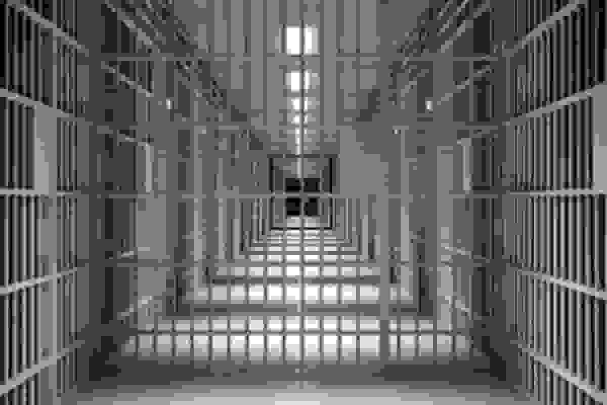 بازداشت محکوم امنیتی بدلیل عدم بازگشت به زندان پس از پایان مرخصی