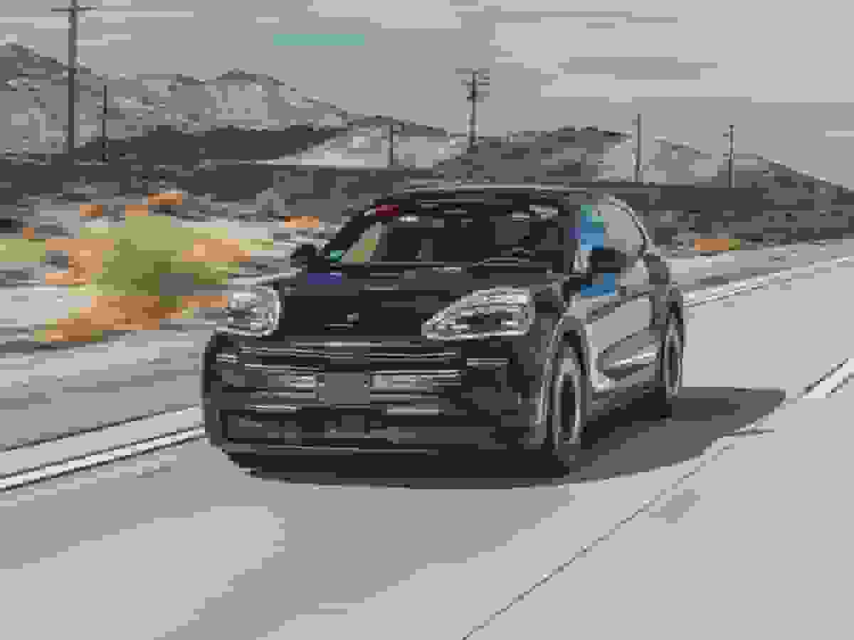 پورشه کاین برقی ۲۰۲۶ با باتری بزرگ و قابلیت شارژ بی‌سیم