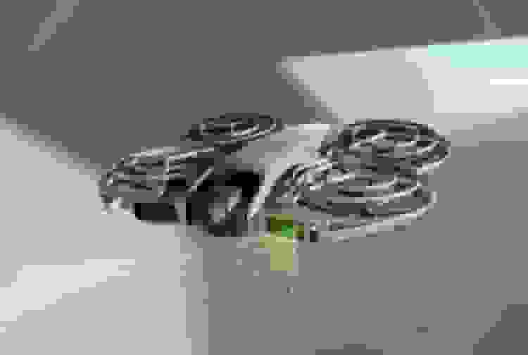 DJI پهپاد Neo 2 را با قابلیت جلوگیری از برخورد و کنترل‌های حرکتی معرفی کرد