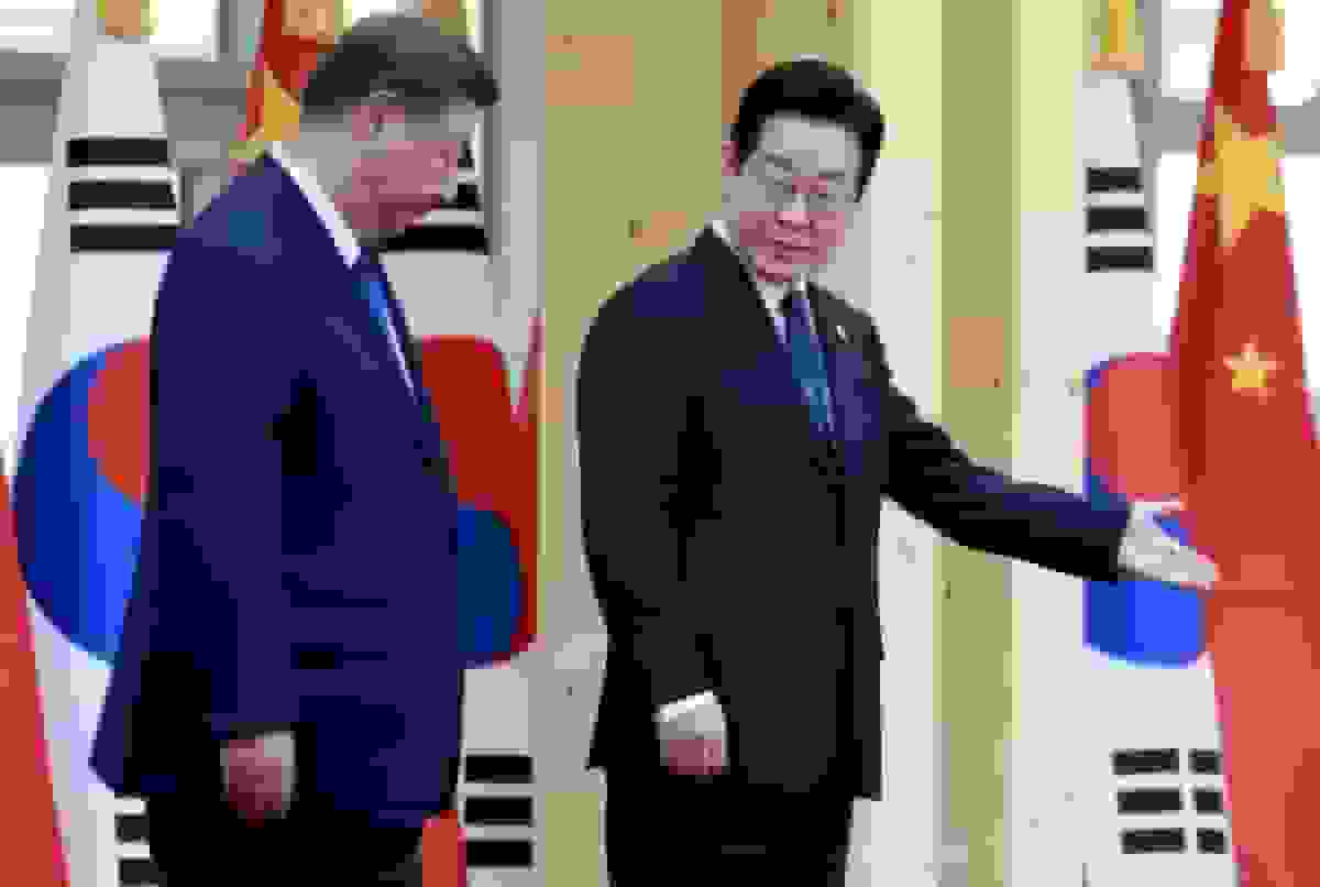 شوخی شی جین‌پینگ با رئیس‌جمهور کره جنوبی درباره گوشی شیائومی