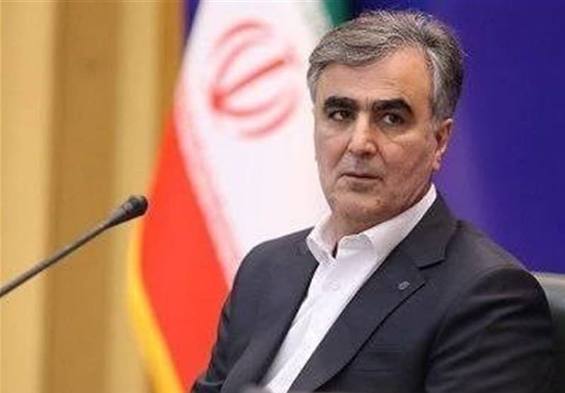 فرزین: تأمین مالی فوری طرح‌های خورشیدی و ۱۰۰ همت نقدینگی برای شرکت‌های دارویی