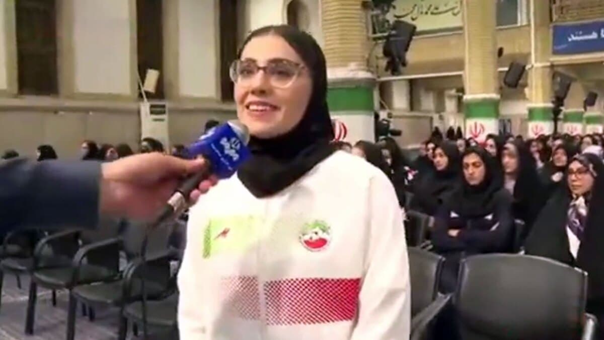 دیدار قهرمانان ورزشی و علمی با رهبر انقلاب