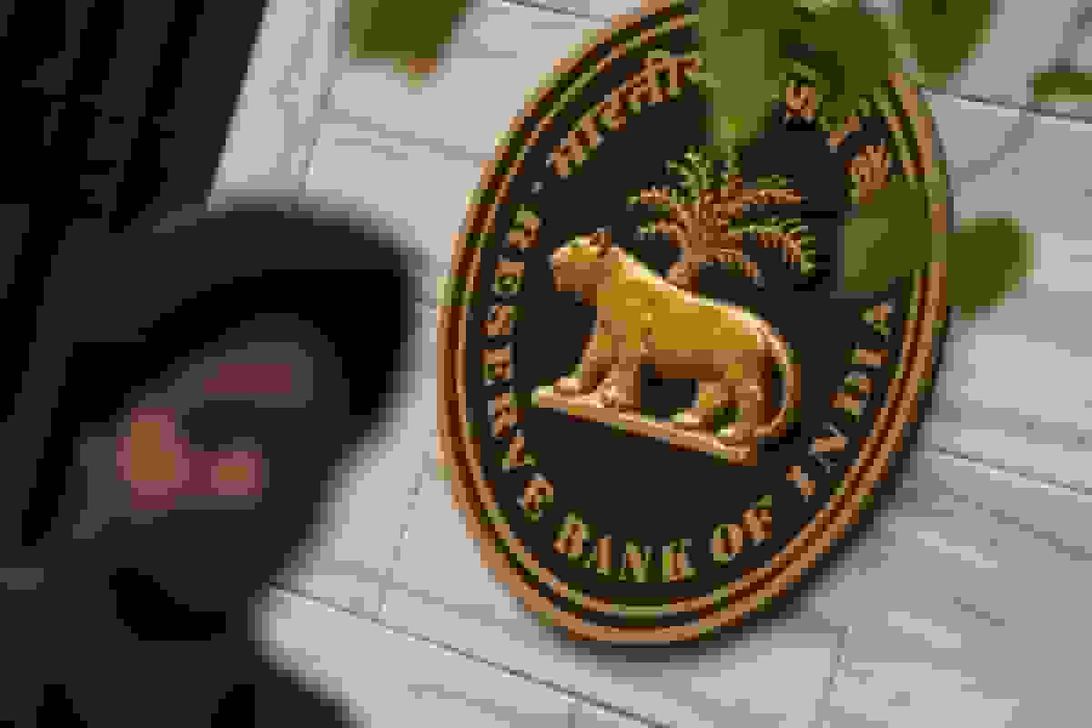 رد برخی پیشنهادات خرید اوراق قرضه توسط بانک مرکزی هند بزرگترین افزایش ماه را رقم زد