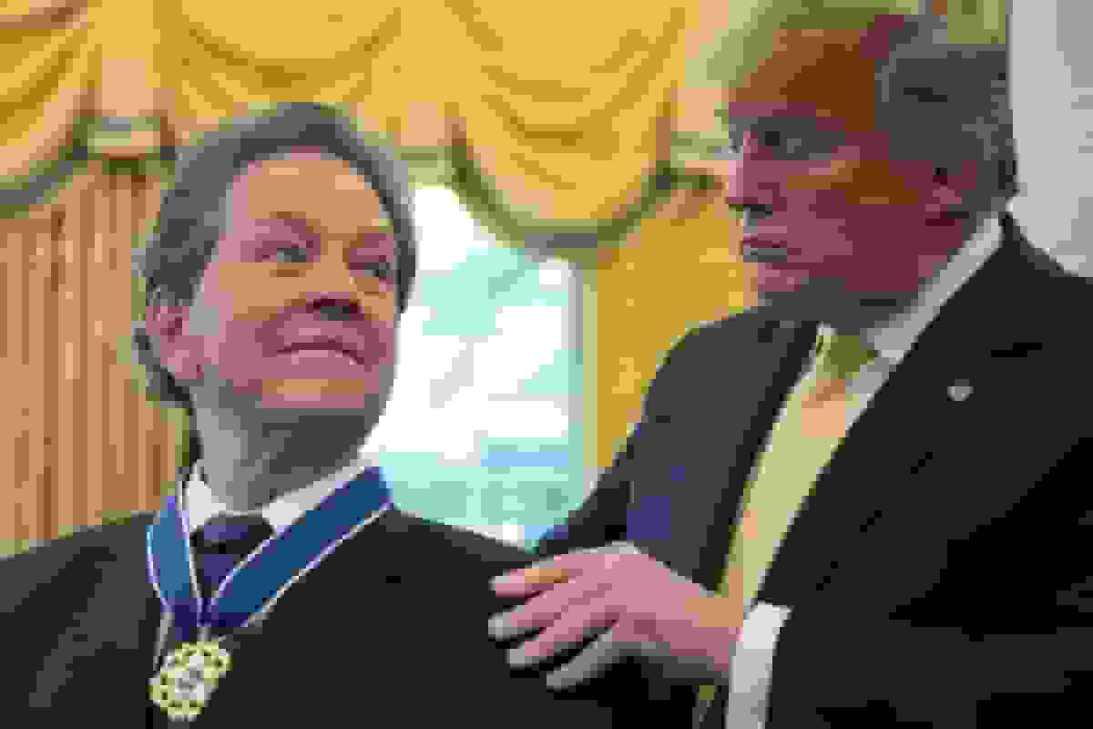 شافر توضیح میدهد چگونه منحنی معروفش میتواند به بریتانیا کمک کند