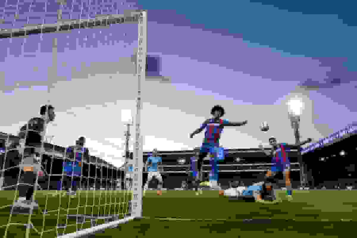 بازار بالغ ادغام و خرید فوتبال اروپا، اسنوپ داگ و کارگردان ایکسمن را جذب میکند