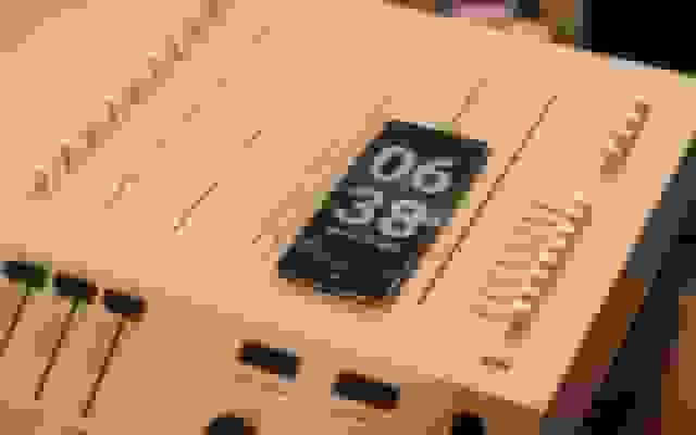 استخراج جدول فراوانی متغیرهای طبقهبندی شده به عنوان DataFrame در R