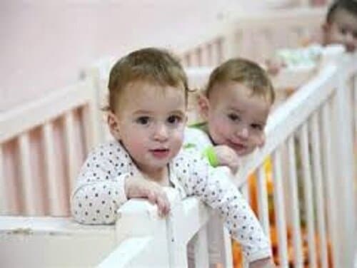 فرآیند فرزندخواندگی در استان تهران: شرط تمکن مالی و ثبت وصیت یکسوم اموال