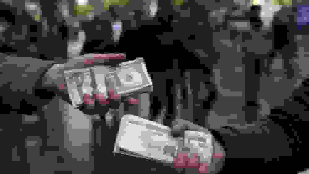 آمادهباش در بازار ارز: ورود دلار به کانال ۹۰ هزار تومان جدی شد؟