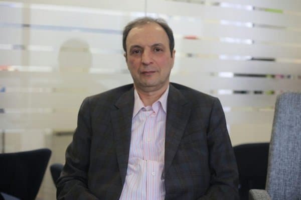 هوش مصنوعی شمشیر دولبه در آموزش پزشکی