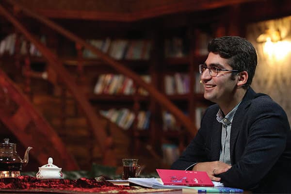 مجتبی شکوری به درستی نقد شد؛ واکنشها به خطای شعری و فقدان برنامههای حافظ