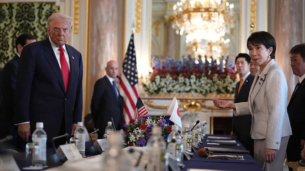 ژاپن در برابر فشار آمریکا برای تحریم گاز مایع روسیه مقاومت میکند