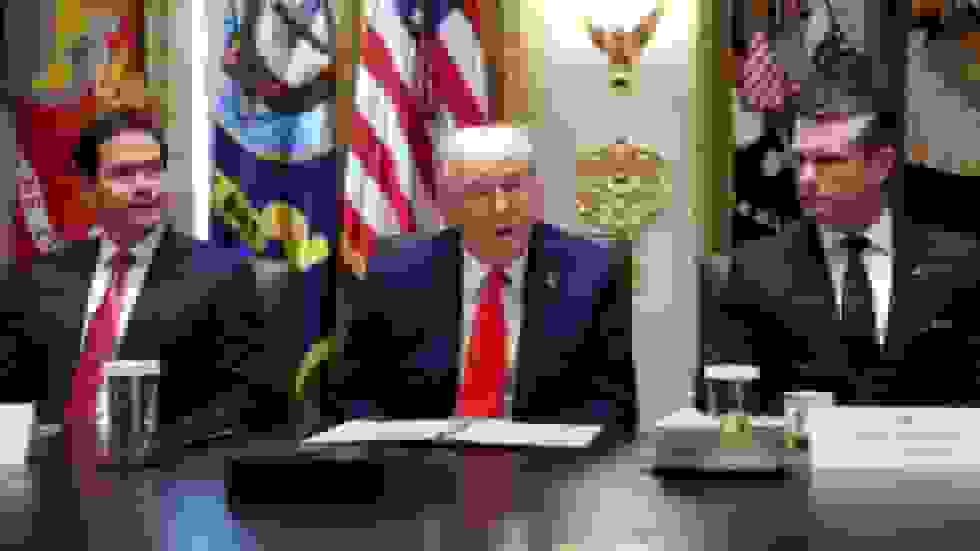 انتقال مقامات ارشد آمریکایی به پایگاههای نظامی پس از ترور چارلی کرک