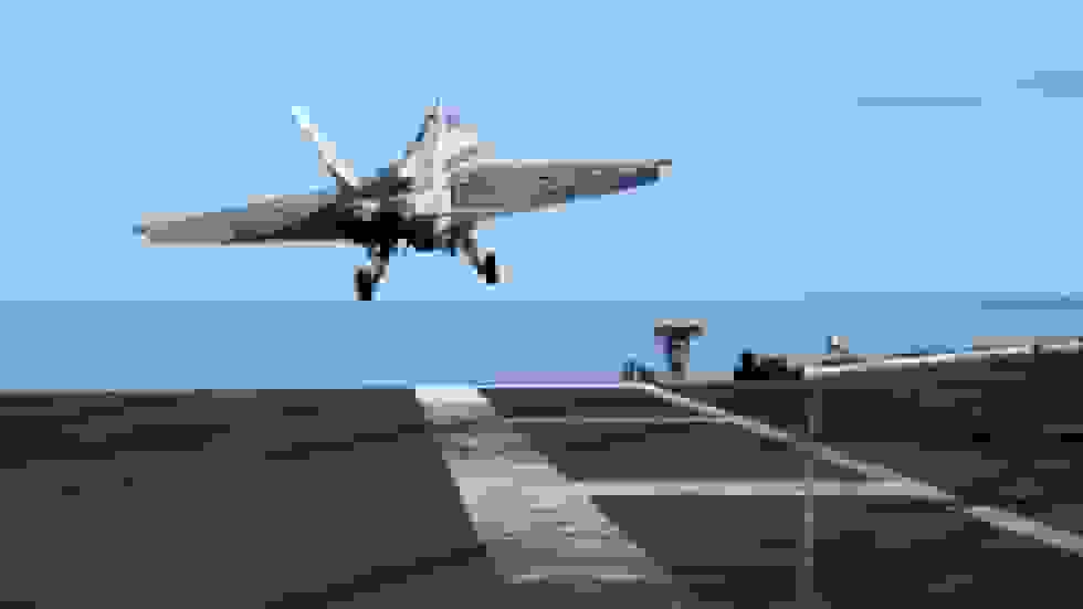 ترامپ برنامهریزی برای حمله به ونزوئلا را رد میکند