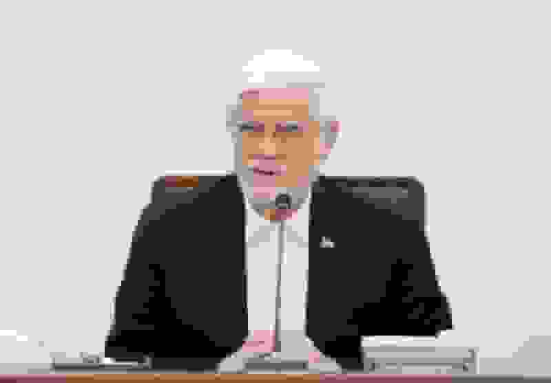 عارف: اجازه نمیدهیم کسی با سفره مردم شوخی کند