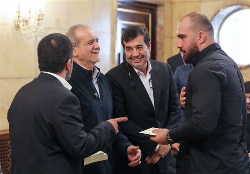 دیدار کشتیگیران با رئیس جمهور: پهلوانی قبل از قهرمانی