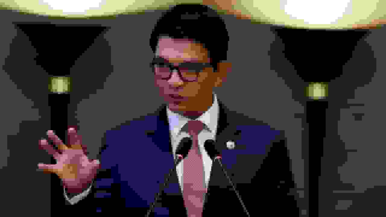 رئیس جمهور ماداگاسکار در میان ناآرامیهای فزاینده از کنارهگیری خودداری میکند