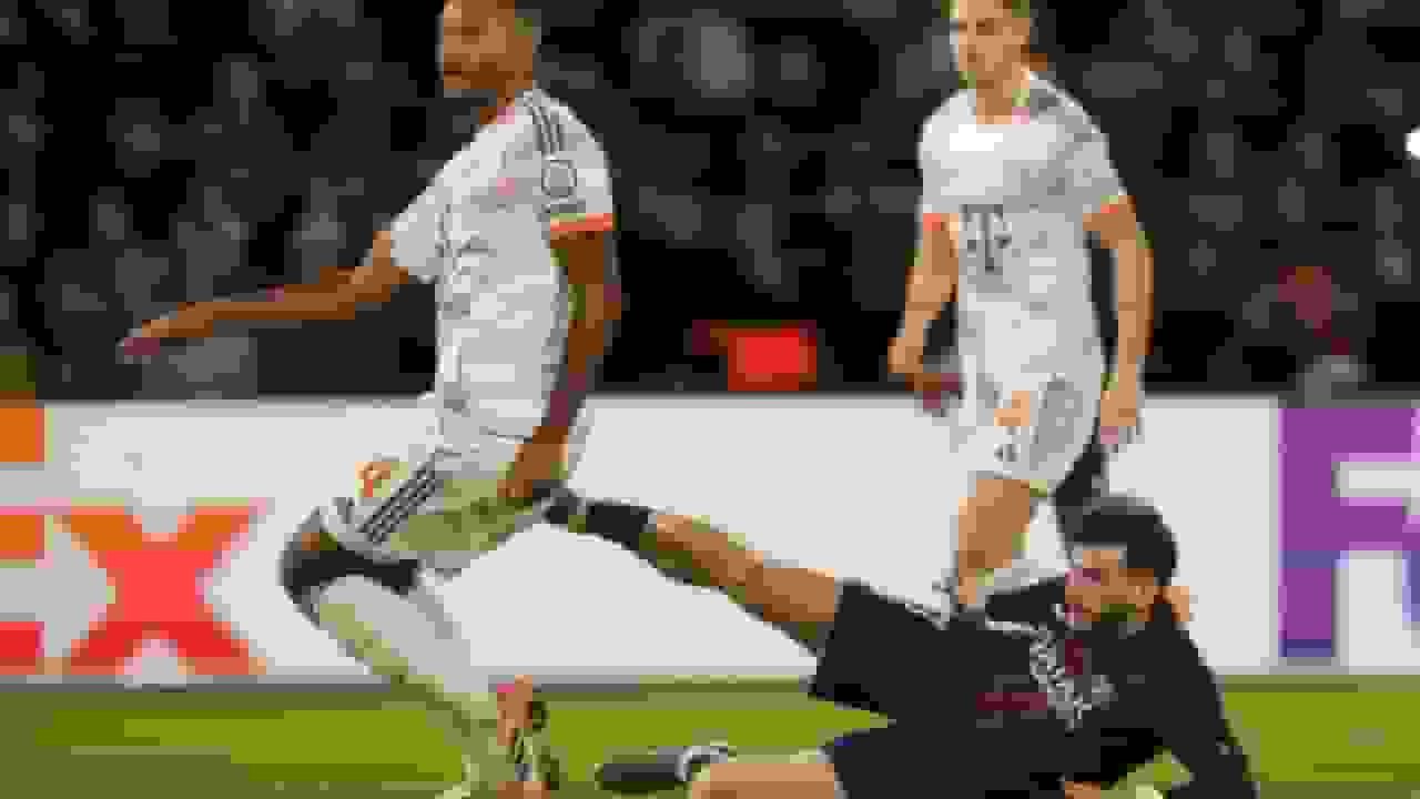 بایرن مونیخ با وجود اخراج دیاز و مصدومیت حکیمی پاری سن ژرمن را شکست داد