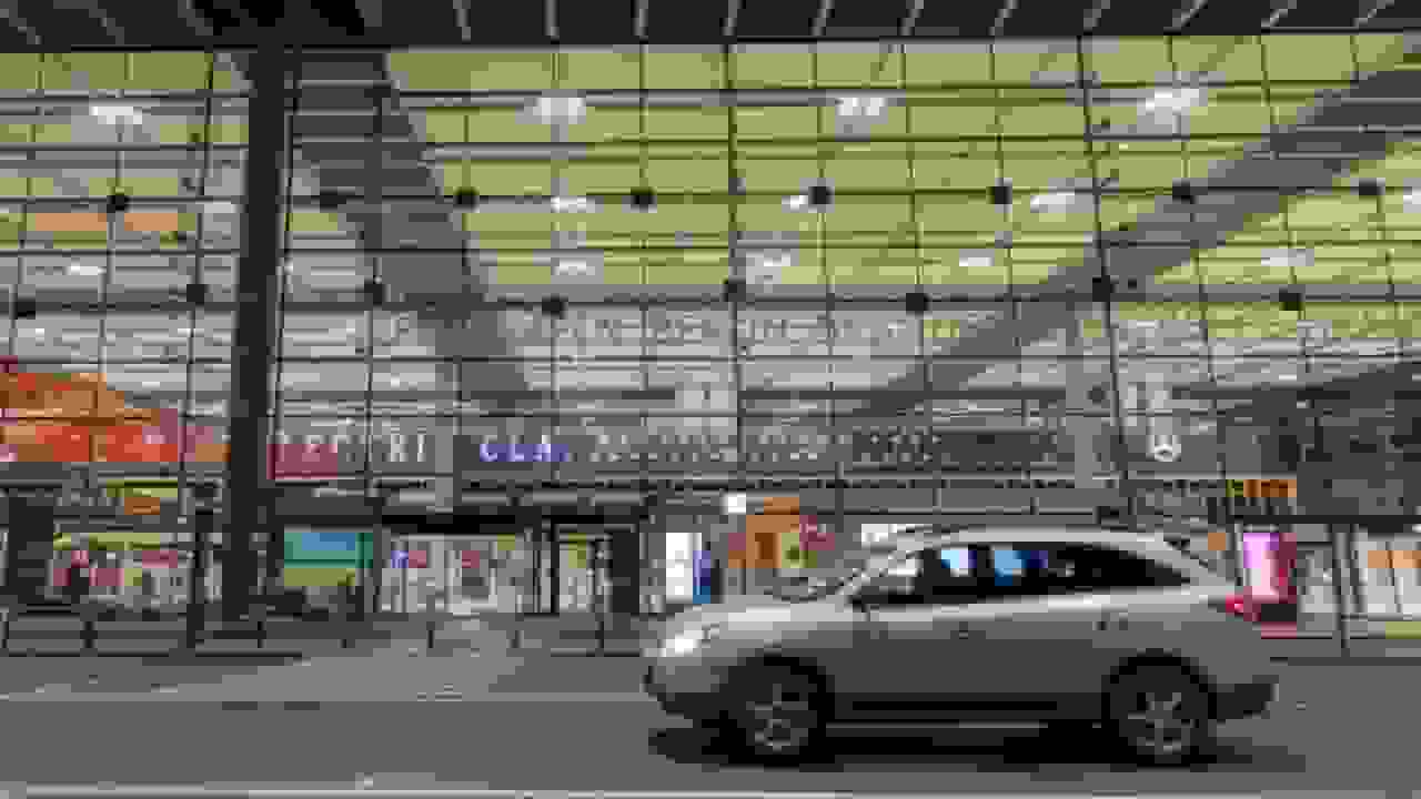 پروازها در فرودگاه برلین پس از تعلیق به دلیل مشاهده پهپاد از سر گرفته شد