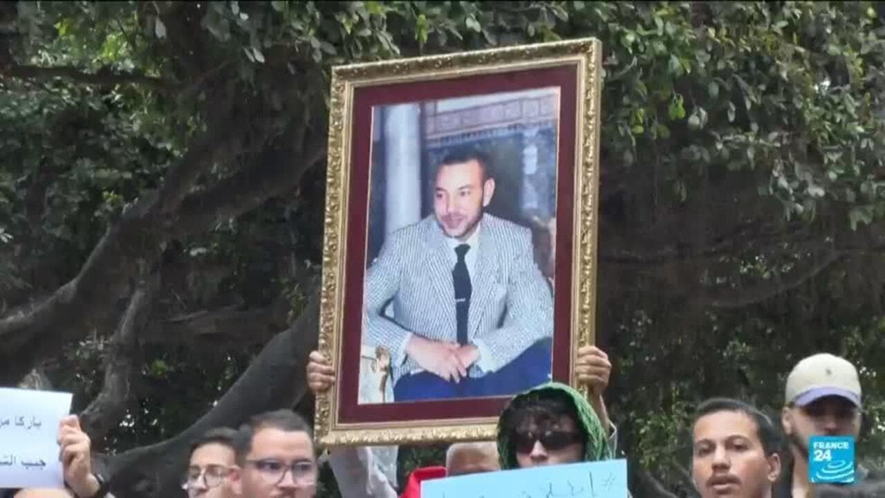 پادشاه مراکش در واکنش به اعتراضات جوانان در پارلمان سخنرانی میکند