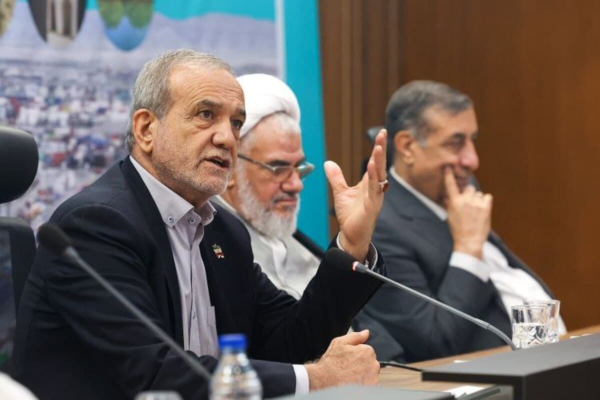 پزشکیان: بحران آب و فرونشست زمین نیازمند تصمیمگیری میدانی است