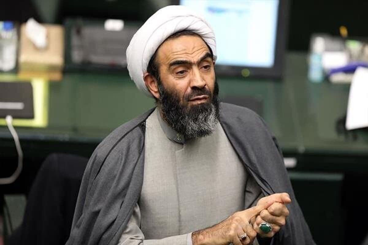 نقدعلی: از خون برادر شهیدت خجالت بکش / ولنگاری ناامنی میآورد
