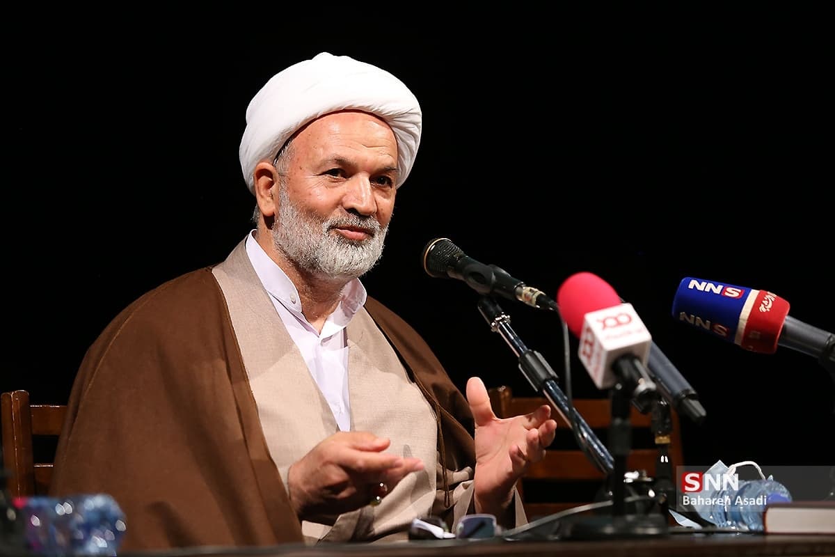 روانبخش: پذیرش CFT در شرایط فعلی عقبنشینی در برابر دشمن است