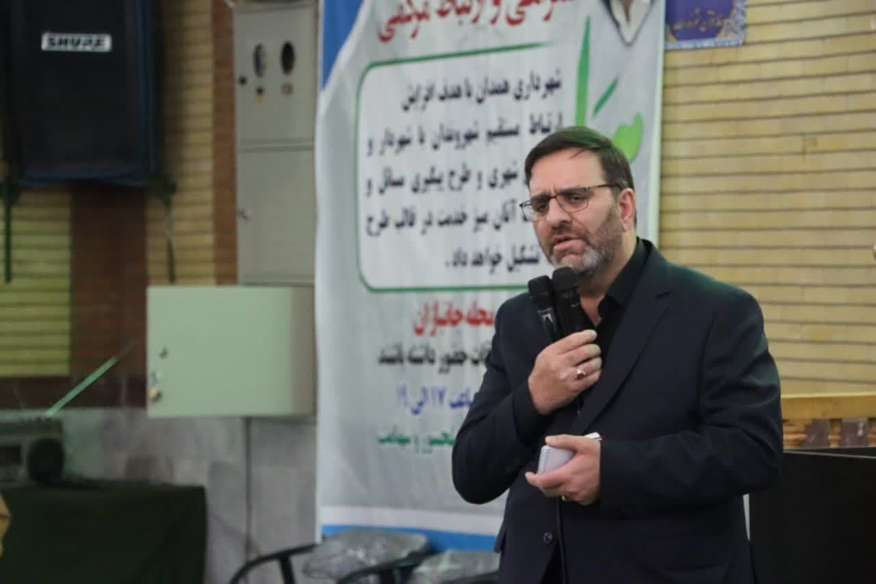 اختصاص ۳۰۰۰ میلیارد ریال برای نوسازی ناوگان آتشنشانی و حملونقل عمومی همدان