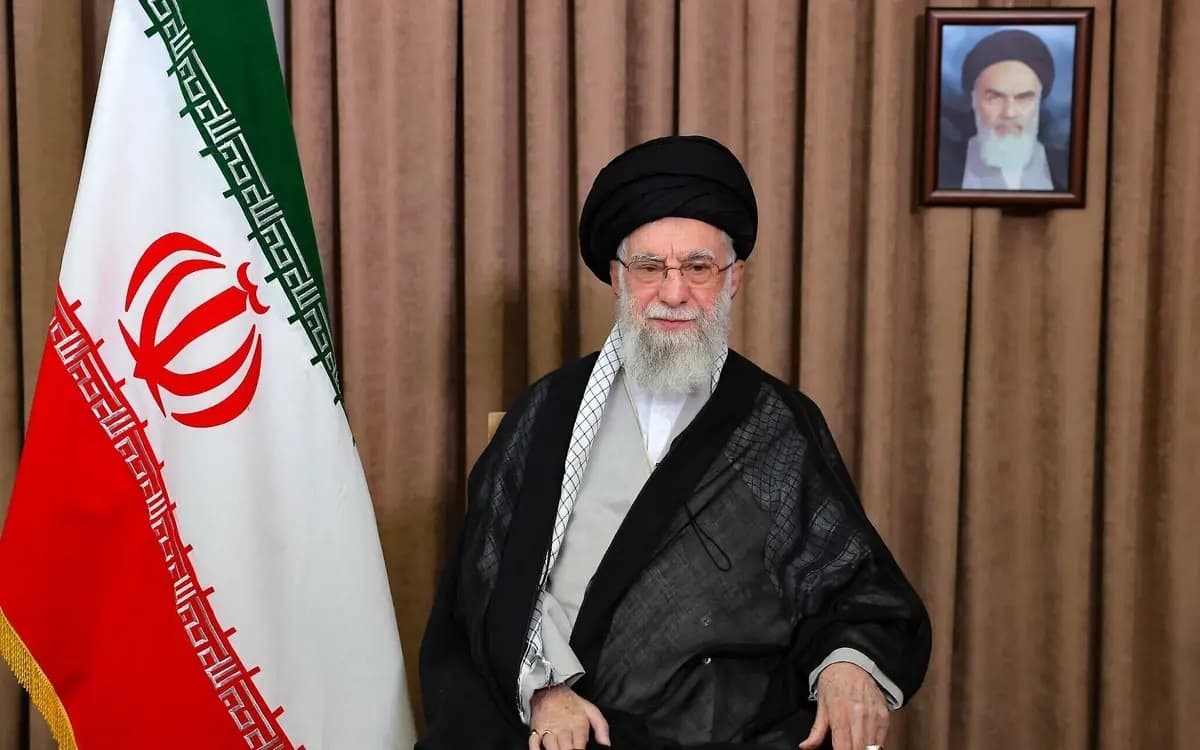 رهبر انقلاب: ترویج و آموزش نماز، تکلیف حتمی دستگاههای تبلیغ دین