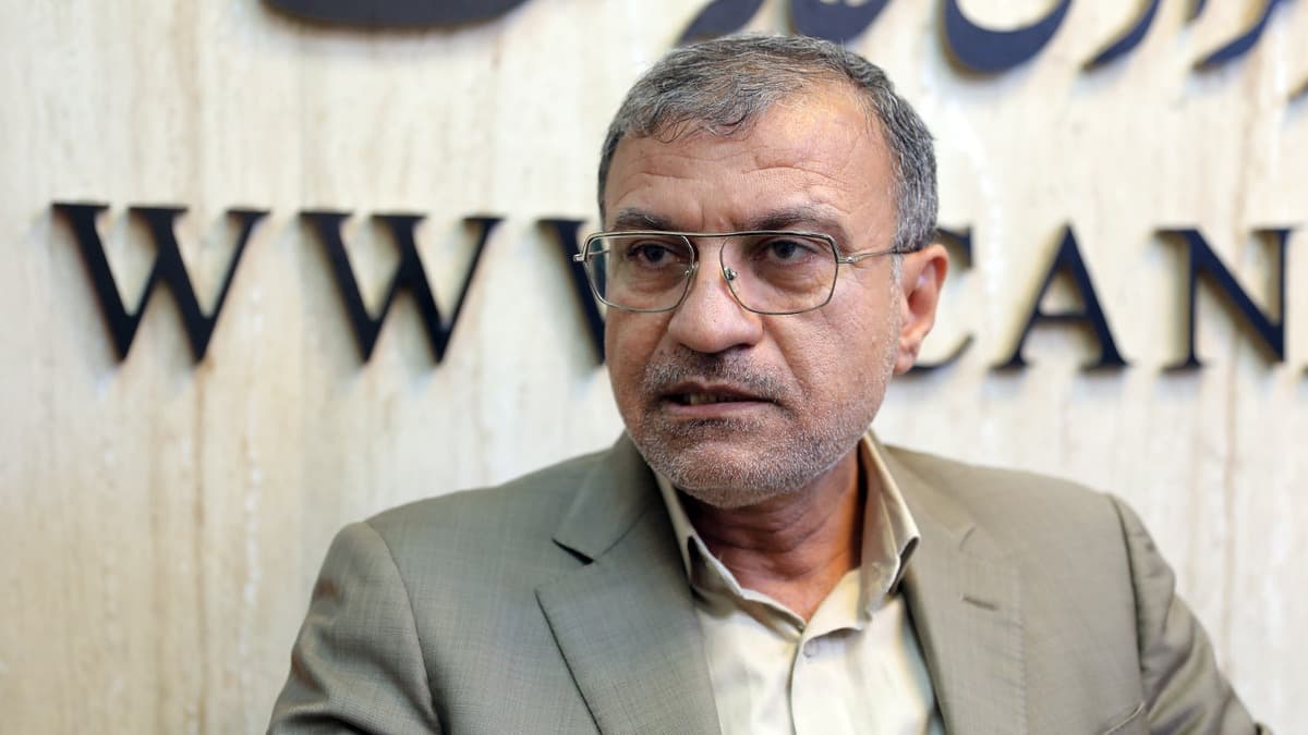 برخی وزرا توان کنترل تورم و اوضاع اقتصادی و فرهنگی کشور را ندارند