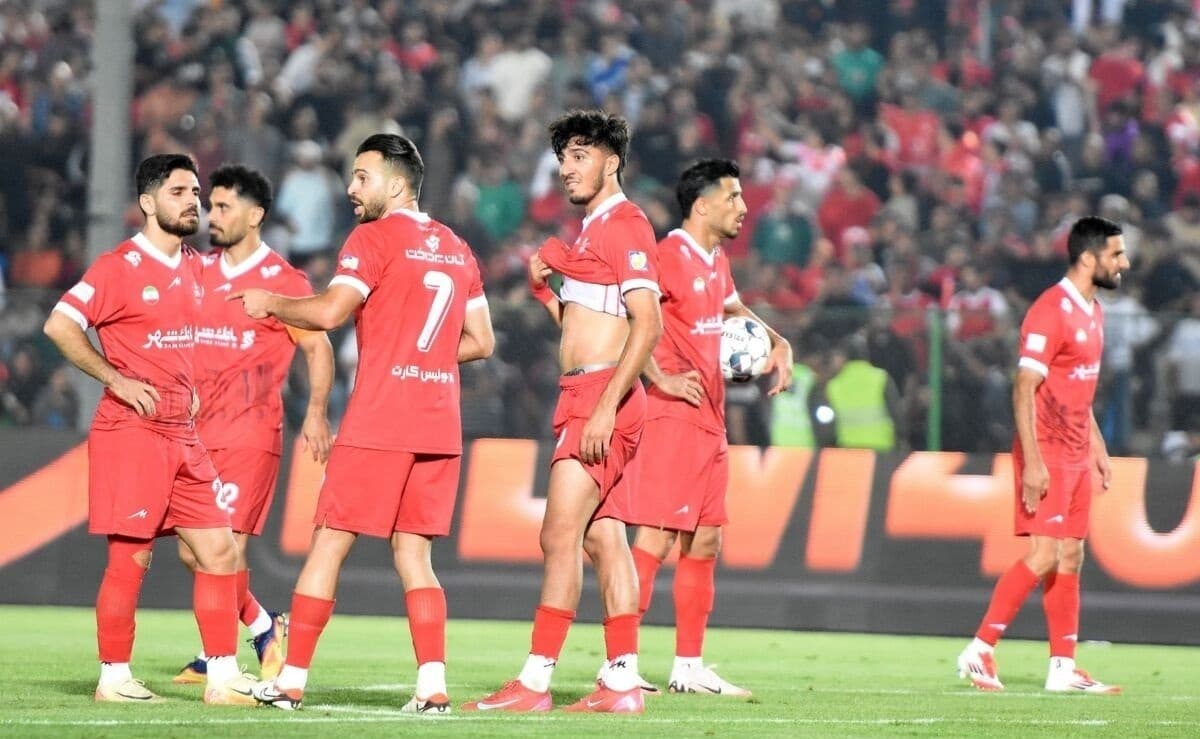 پرونده نقل و انتقالات پرسپولیس تا نیمفصل بسته شد