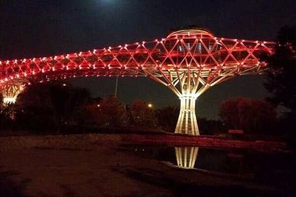 پل طبیعت در حمایت از بیماران ترومبوز قرمز میشود
