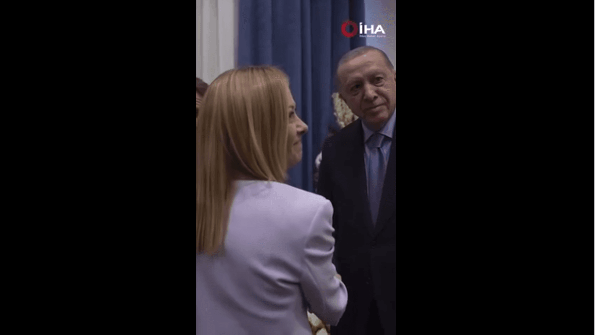اردوغان خطاب به نخستوزیر ایتالیا: سیگار را ترک کن!