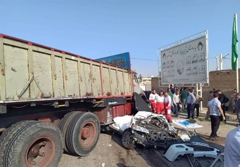تصادف مرگبار در فسا: ۵ نفر از کارکنان دانشگاه علوم پزشکی جان باختند
