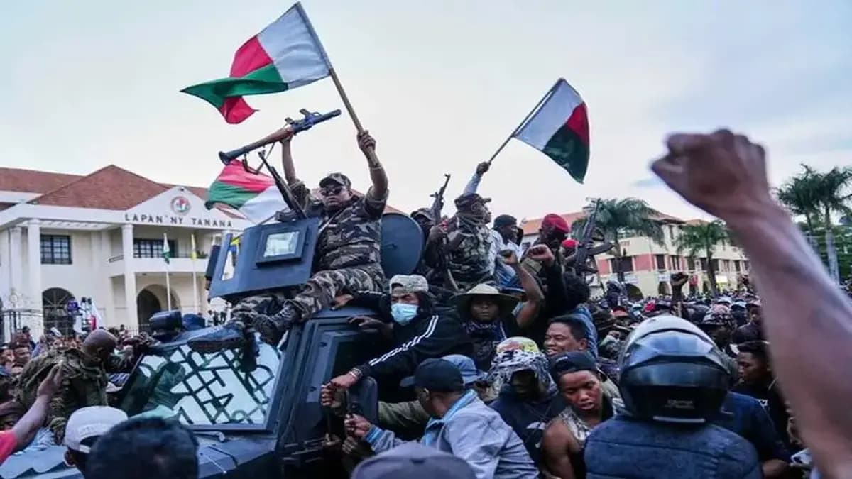 ارتش ماداگاسکار کنترل کشور را به دست گرفت