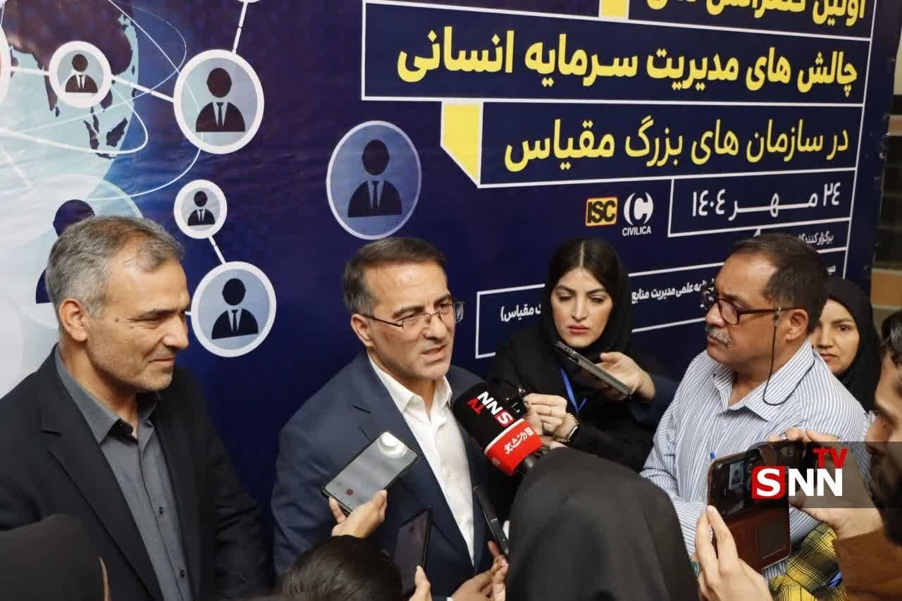 رفیعزاده: توقف استخدام در ستادهای دولتی و اولویت جذب نیرو در صفوف عملیاتی