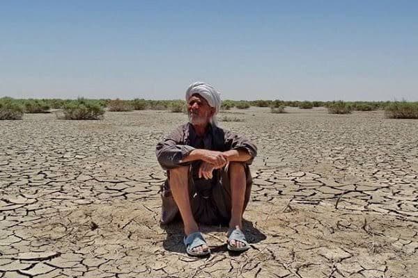 ظرفیت مرز سیستان در اختیار گروهی خاص؛ نیمی از جمعیت تحت پوشش نهادهای حمایتی