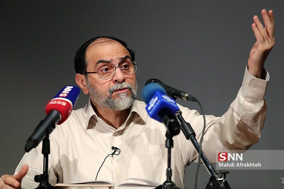 رحیم پور ازغدی: ظریف متخصص دروغ و چاخان است