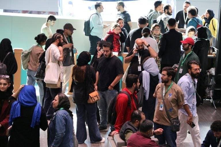 روز اول چهل و دومین جشنواره بینالمللی فیلم کوتاه تهران: تنوع ژانر و احترام به شهدا