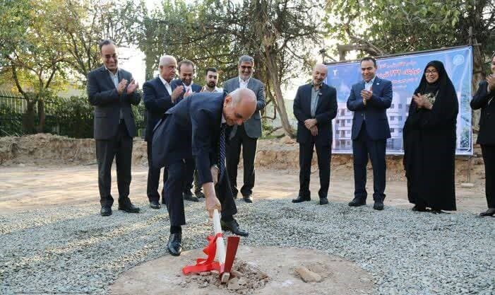 کلنگزنی خوابگاه ۲۳۲ نفره پسران در کوی دانشگاه تهران