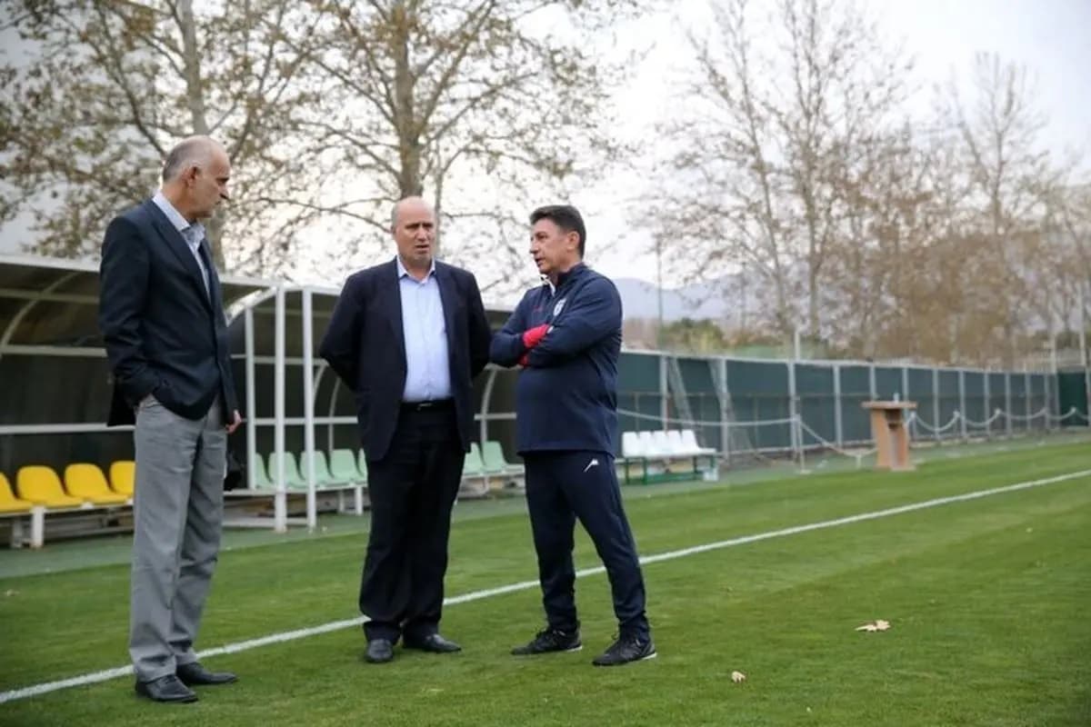 آمریکا به تاج و قلعهنویی ویزا نداد