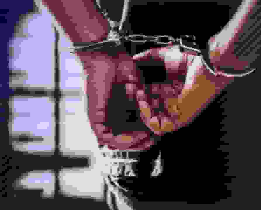 اعتراف آهنفروش کلاهبردار به ۱۷ فقره کلاهبرداری از همکاران و مردم