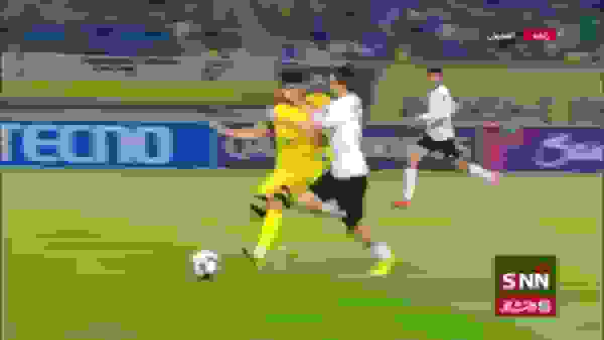 گل اول آخال به سپاهان در دقیقه ۲۶