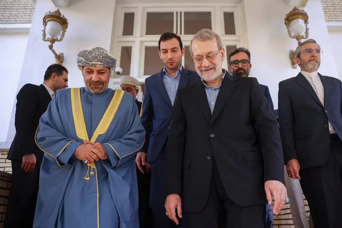 دیدار وزیر کشور عمان با دبیر شورای عالی امنیت ملی ایران در تهران
